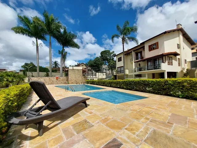 Casa 3 quartos e 3 banheiros, à venda, no bairro Vila Oliveira em Mogi das Cruzes