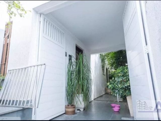 Casa com 202m², à venda, no bairro Centro em Diadema