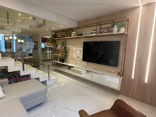 Casa 4 quartos e 1 banheiro, à venda, no bairro Buraquinho em Lauro de Freitas