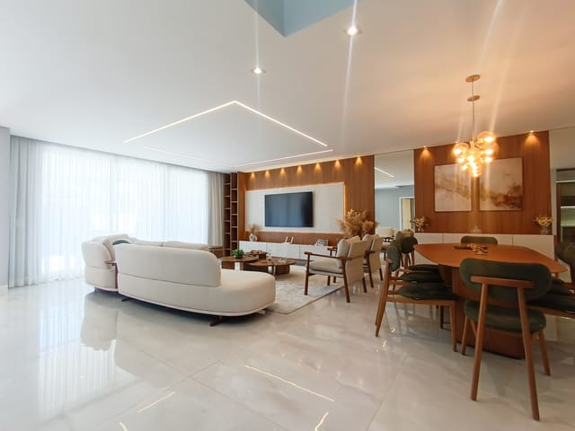 Casa com 270m² 5 quartos e 6 banheiros, à venda ou para alugar, no bairro Recreio dos Bandeirantes  em Rio de Janeiro