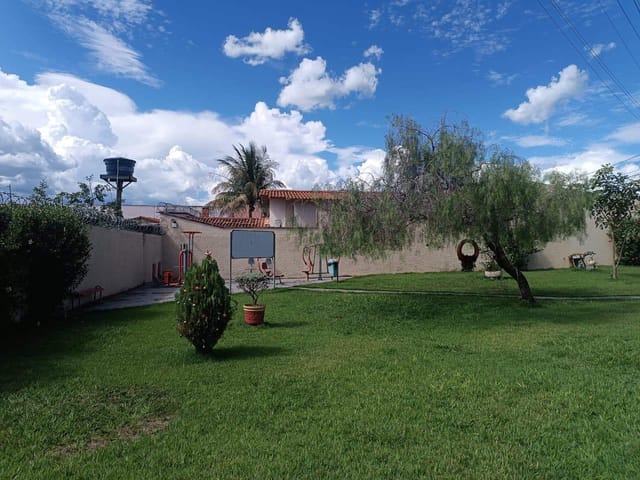 Casa em Condomínio Fechado com 3 Quartos e Suíte – Residencial Yasmin