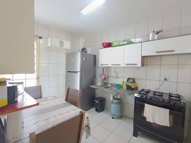 Casa em Condomínio Fechado com 3 Quartos e Suíte – Residencial Yasmin