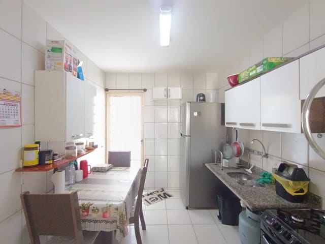 Casa em Condomínio Fechado com 3 Quartos e Suíte – Residencial Yasmin