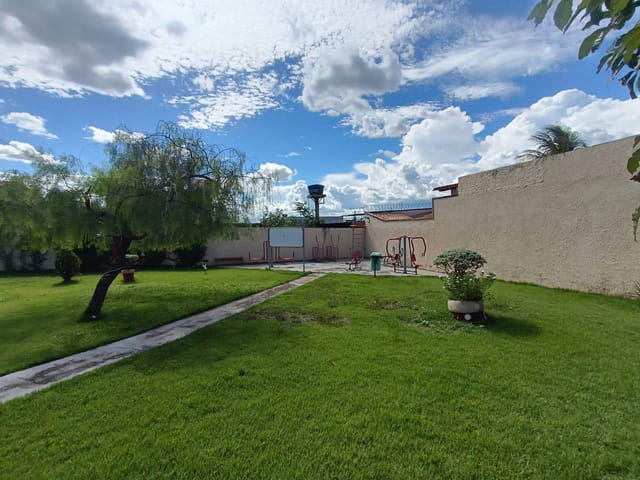 Casa em Condomínio Fechado com 3 Quartos e Suíte – Residencial Yasmin