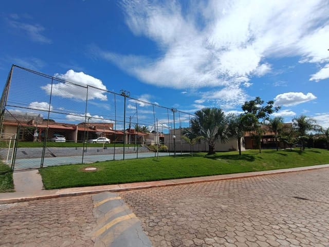 Casa em Condomínio Fechado com 3 Quartos e Suíte – Residencial Yasmin