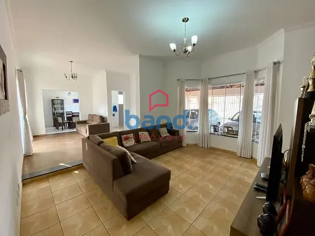 Casa com 300m² 3 quartos e 4 banheiros, à venda, no bairro Parque Residencial Rafael Alcala em Porto Feliz