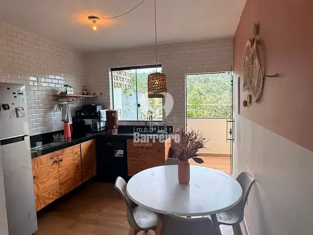 Casa 3 quartos e 2 banheiros, à venda, no bairro Camargos em Ibirité