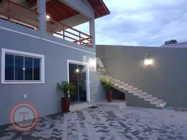 Casa 3 quartos e 3 banheiros, à venda, no bairro Uvaranas em Ponta Grossa