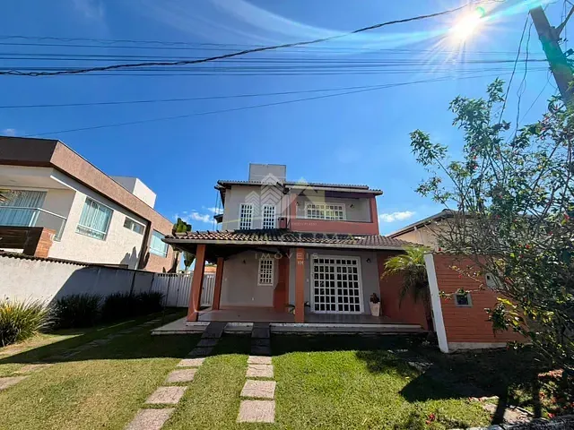 Casa com 420m² 3 quartos e 2 banheiros, à venda, no bairro Nova Gramado em Juiz de Fora