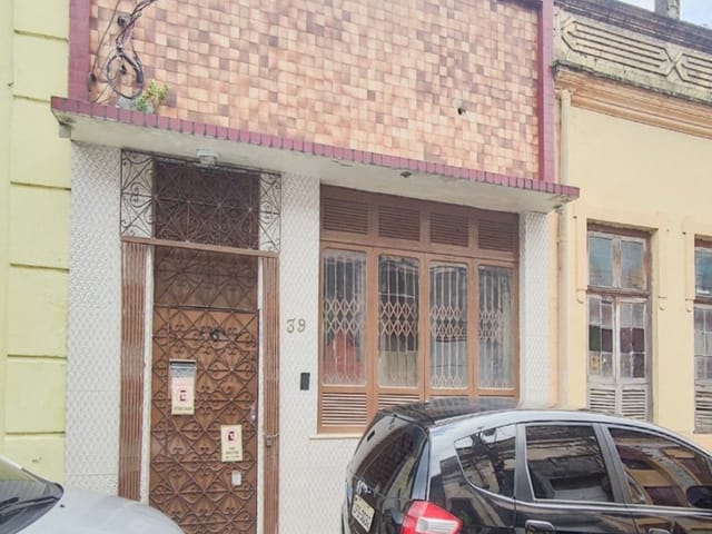 Casa 4 quartos e 1 banheiro, à venda, no bairro Cidade Velha em Belém