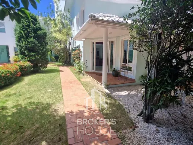 Casa com 480m² 4 quartos e 5 banheiros, à venda, no bairro Fradinhos em Vitória