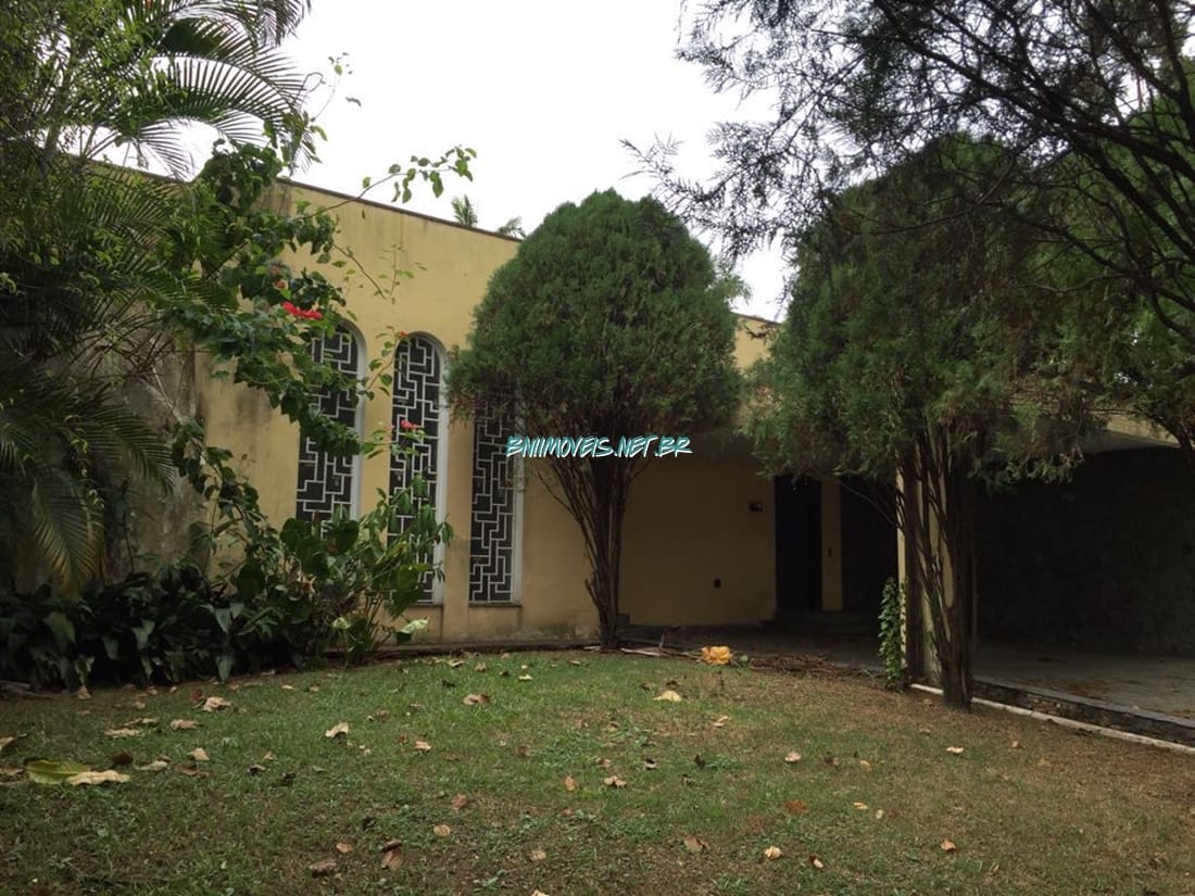 Casa, 4 quartos, 356 m² - Foto 1