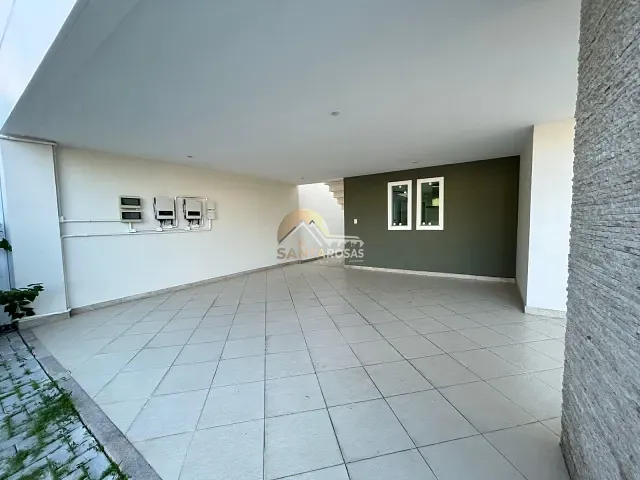 Casa com 533m² 4 quartos e 6 banheiros, à venda, no bairro Vilas do Atlantico em Lauro de Freitas