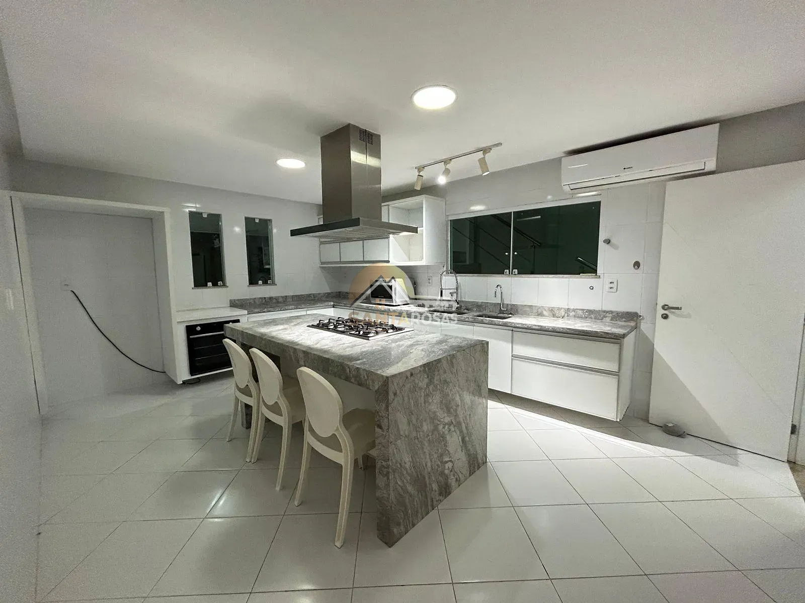 Casa, 4 quartos, 310 m² - Foto 13