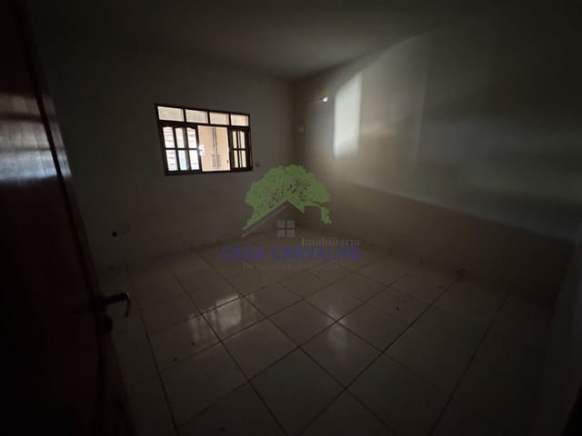 Casa 2 quartos e 1 banheiro, à venda, no bairro Aeroporto em Corumbá