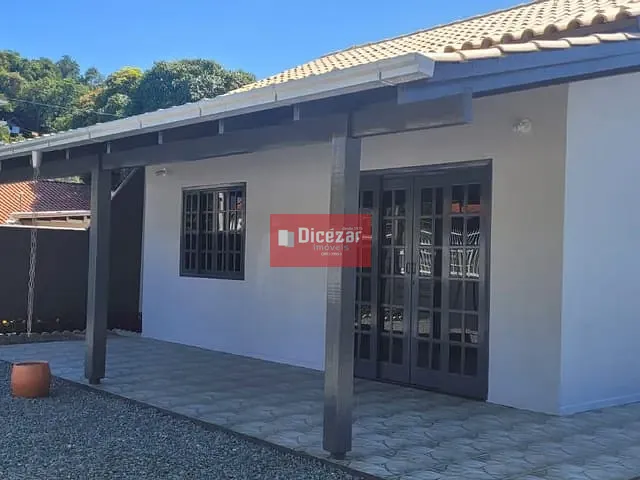Casa com 312m² 3 quartos e 3 banheiros, à venda, no bairro Praia Alegre em Penha