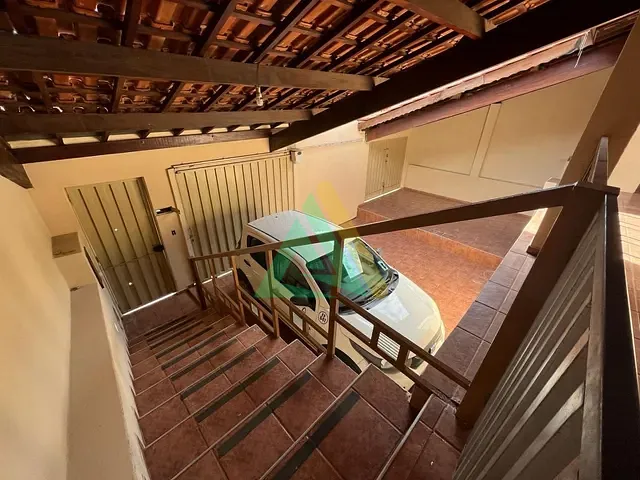 Casa com 250m² 2 quartos e 2 banheiros, à venda, no bairro Jardim Nossa Senhora das Graças em Mogi Guaçu