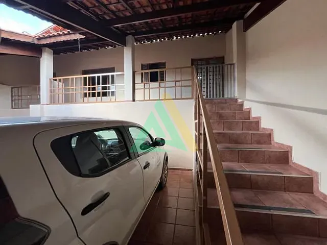 Casa com 250m² 2 quartos e 2 banheiros, à venda, no bairro Jardim Nossa Senhora das Graças em Mogi Guaçu