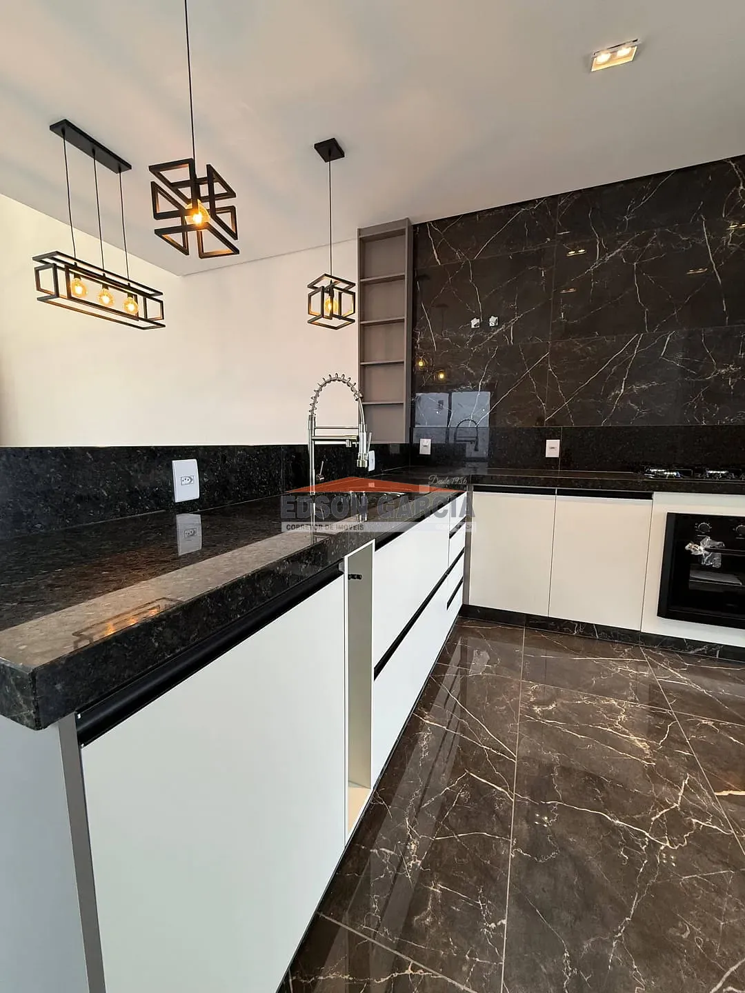 Casa, 3 quartos, 107 m² - Foto 1