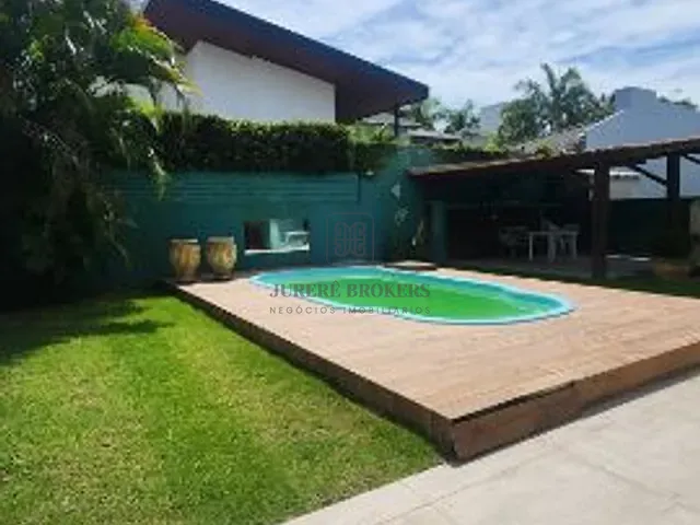 Casa 4 quartos e 5 banheiros, à venda, no bairro Jurerê Internacional em Florianópolis