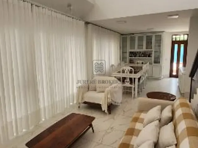 Casa 4 quartos e 5 banheiros, à venda, no bairro Jurerê Internacional em Florianópolis