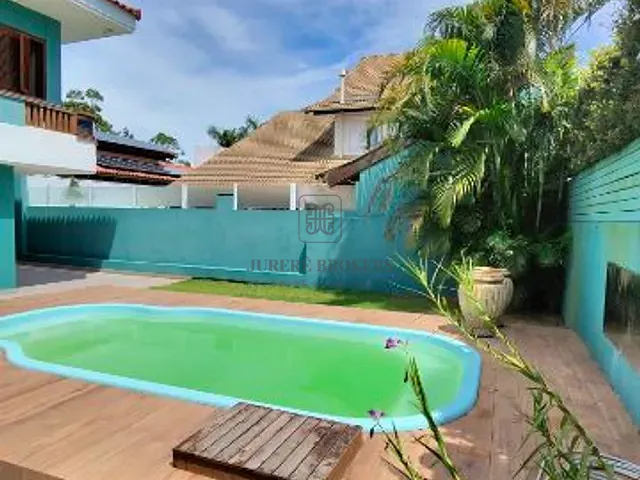Casa 4 quartos e 5 banheiros, à venda, no bairro Jurerê Internacional em Florianópolis