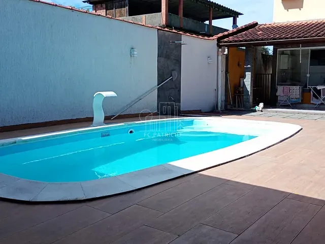 Casa com 500m² 4 quartos e 4 banheiros, à venda, no bairro Centro em Guapimirim