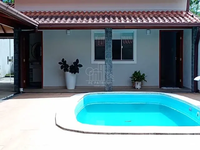 Casa com 500m² 4 quartos e 4 banheiros, à venda, no bairro Centro em Guapimirim