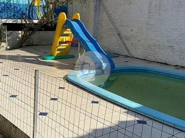 Casa 3 quartos e 5 banheiros, à venda, no bairro Laranjal em Pelotas