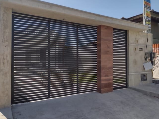 Casa com 80m² 3 quartos e 2 banheiros, à venda, no bairro Jardim Atlântico Oeste (Itaipuaçu) em Maricá