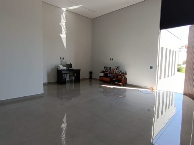 Casa com 1000m² 3 quartos e 5 banheiros, à venda, no bairro Residencial Fazenda Alta Vista em Salto de Pirapora
