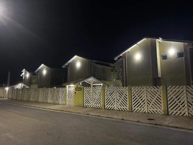 Casa 2 quartos e 2 banheiros, à venda, no bairro Rio da Praia em Bertioga