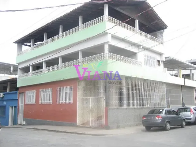 Casa com 342m² 4 quartos e 4 banheiros, à venda ou para alugar, no bairro Ferroviários em Cachoeiro de Itapemirim