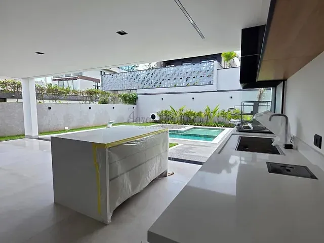 Casa com 612m² 5 quartos e 6 banheiros, à venda, no bairro Paisagem Renoir em Cotia