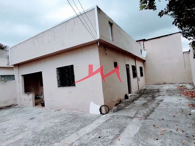Casa com 183m² 2 quartos e 1 banheiro, à venda, no bairro Trindade em São Gonçalo
