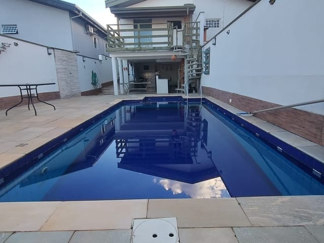 Casa 3 quartos e 4 banheiros, à venda, no bairro Jardim Ipiranga em Americana