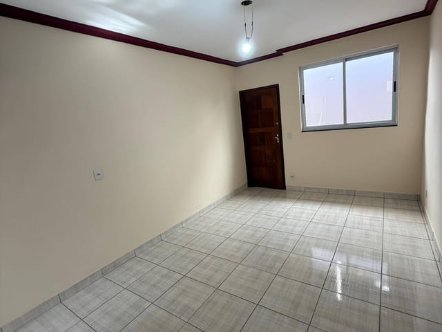 Casa 2 quartos e 1 banheiro, à venda, no bairro Vale das Amendoeiras em Contagem