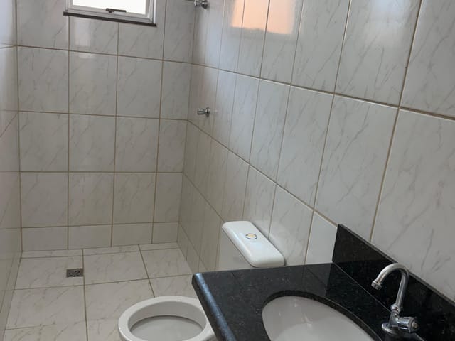 Casa 2 quartos e 1 banheiro, à venda, no bairro Vale das Amendoeiras em Contagem