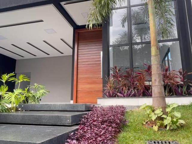 Casa com 371m² 3 quartos e 4 banheiros, à venda, no bairro Conjunto Residencial Storil em Aparecida de Goiânia