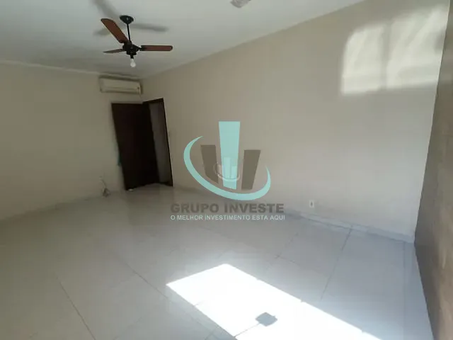 Casa com 932m² 3 quartos e 2 banheiros, à venda, no bairro PARQUE ALVORADA em ARARAQUARA