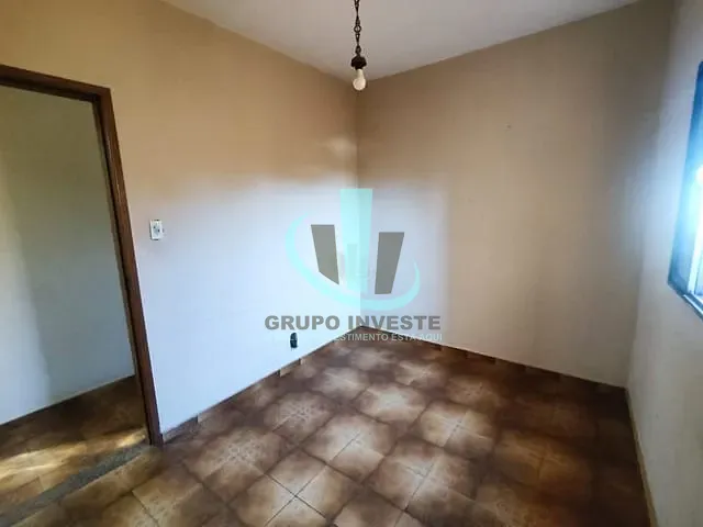 Casa com 932m² 3 quartos e 2 banheiros, à venda, no bairro PARQUE ALVORADA em ARARAQUARA