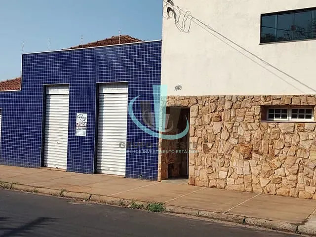 Casa com 932m² 3 quartos e 2 banheiros, à venda, no bairro PARQUE ALVORADA em ARARAQUARA
