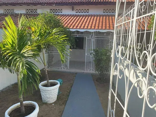 Casa 1 quarto e 1 banheiro, à venda, no bairro General Dutra em Paulo Afonso