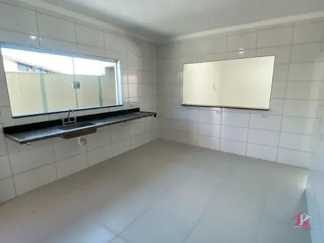 Casa 3 quartos e 3 banheiros, à venda, no bairro Tupy em Itanhaém