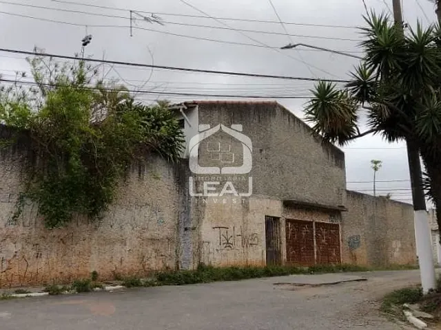 Casa com 1012m² 3 quartos e 3 banheiros, à venda, no bairro Vila Fazzeoni em São Paulo
