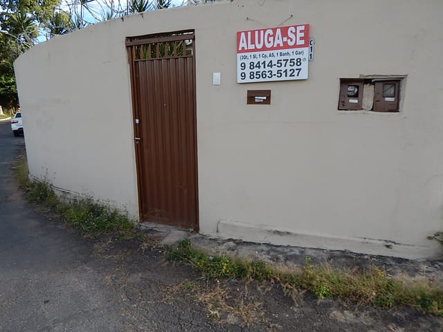 Casa com 250m² 3 quartos e 1 banheiro, para alugar, no bairro Setor Central em Goiânia