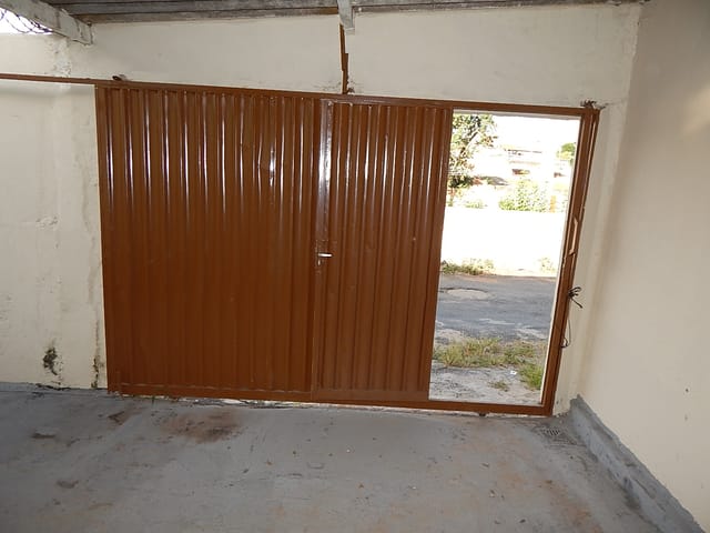 Casa com 250m² 3 quartos e 1 banheiro, para alugar, no bairro Setor Central em Goiânia