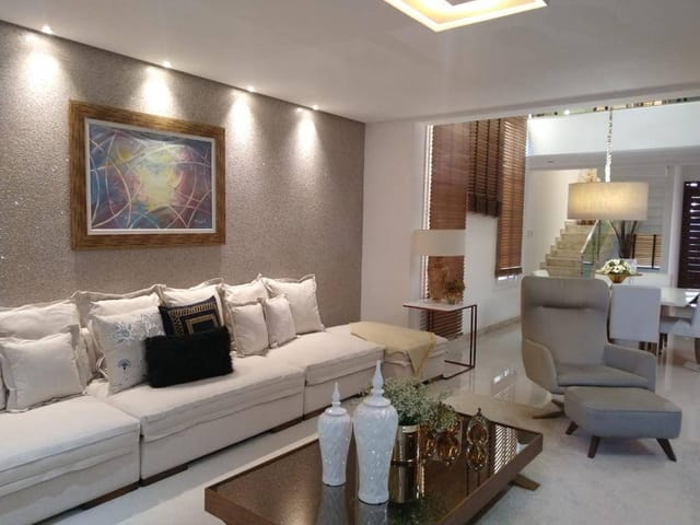 Casa 4 quartos e 5 banheiros, à venda, no bairro Aruana em Aracaju