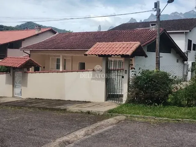 Casa com 15448m² 3 quartos e 2 banheiros, à venda, no bairro Carlos Guinle em Teresópolis