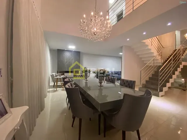 Casa com 289m² 4 quartos e 4 banheiros, à venda, no bairro Jardim em Concórdia
